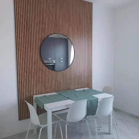 Luxury Home شقة *